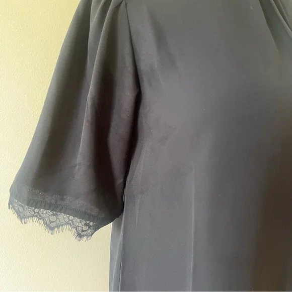 Ann Taylor Navy Blue Lace Trim Blouse – Size Small - Picture 9 of 11